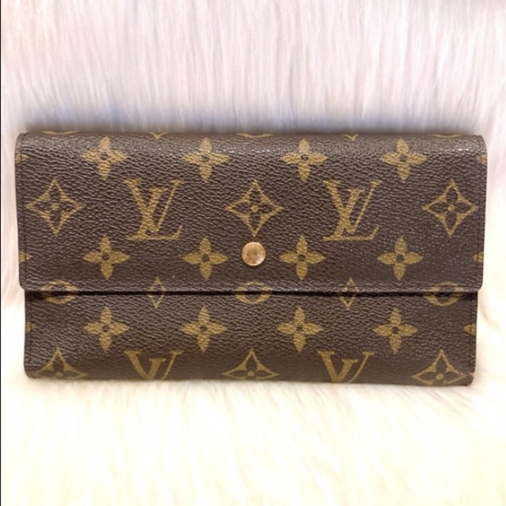 Authentic Louis Vuitton Sarah Wallet  #8.9s MB 1008